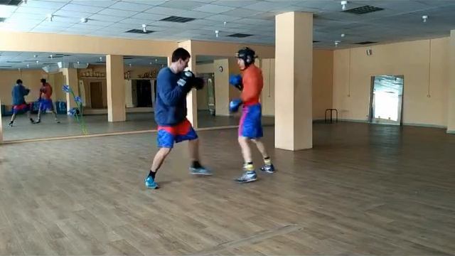 Бокс Отработка защит Работа корпусом, уклоны, нырки смотреть онлайн