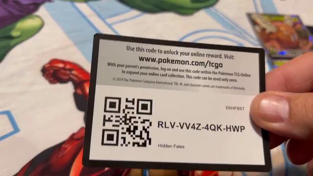 Hidden Fates Trainer box! So many hits you could lose count! Maybe a Zard?! смотреть онлайн