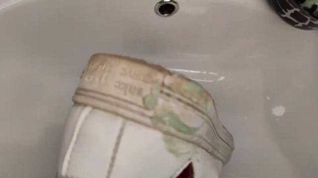 КАК Отмыть Белую Обувь /СУПЕР СРЕДСТВО // Отмываем подошву