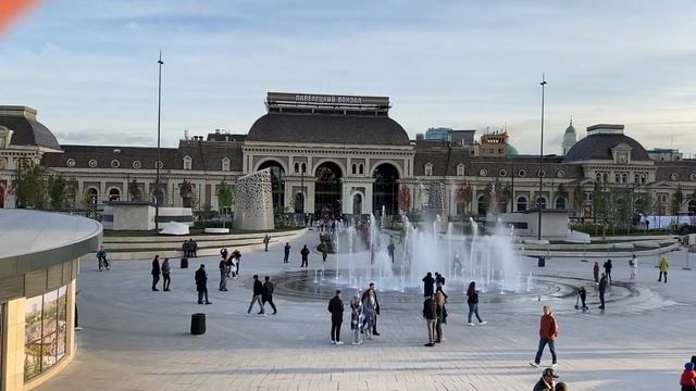 Москва. Новый сквер у Павелецкого вокзала.