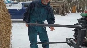 Вилы на трактор, для сена и соломы в рулонах.  Какие они и кто делает.