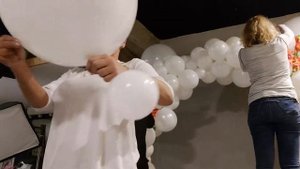 Гирлянда из воздушных шаров для фотозоны