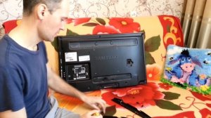 Как закрепить жк или плазменный телевизор к стене через кронштейн