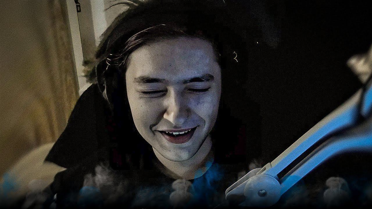 Акума на протяжении всего видео сходит с ума от чата смотреть онлайн