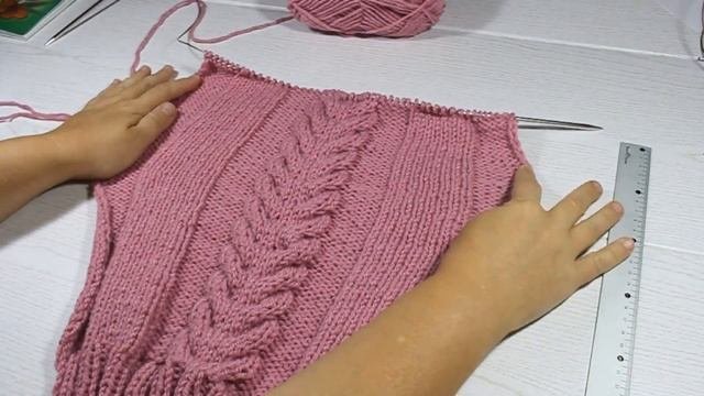 Вязание джемпера с бабочкой для девочки. Knitting Of A Jumper With A Butterfly For The Girl