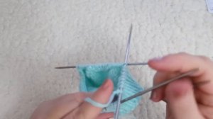 Короткие носки спицами