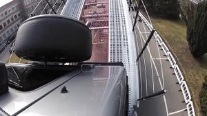Мерседес заезд в гору и с горы