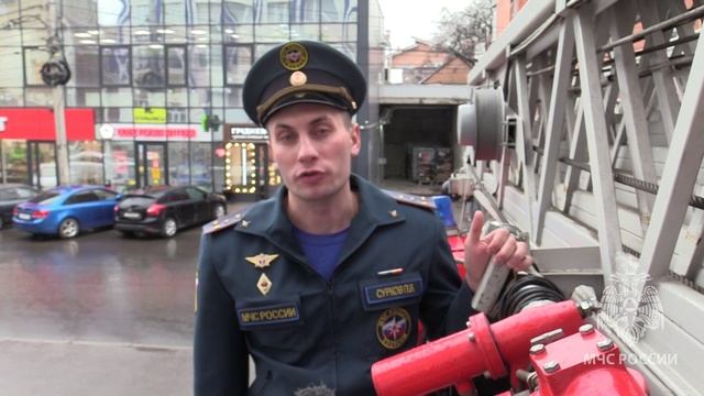 Наша техника.Обзор пожарной автолестницы АЛ-50.