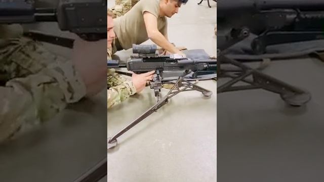 Тренировка расчета пулемётчиков армии США
