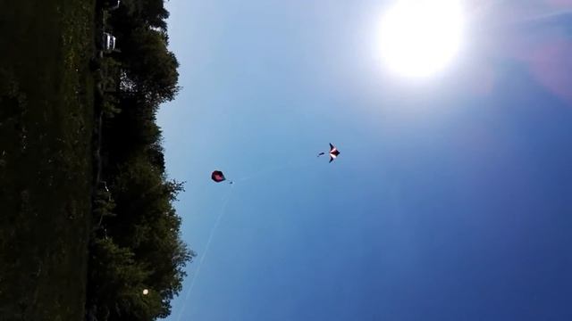 Запуск парашютов с воздушного змея смотреть онлайн