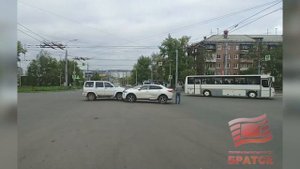 6 ДТП зарегистрировано за вчерашние сутки в Братске и районе, в трех из них пострадали люди