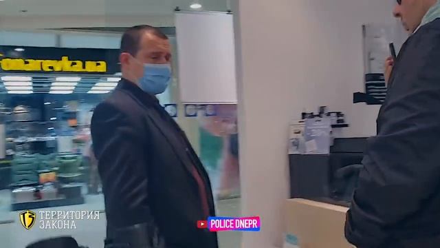 ШТРАФ МАГАЗИНУ ЗА ОТКАЗ В ПРОДАЖЕ ТОВАРА| НАПАДЕНИЕ ОХРАНЫ! смотреть онлайн