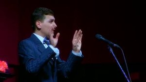 videoplayback (35)" ЧУЖИЕ ГОРОДА ", А.Вертинский. Исп.Артём Бражник.