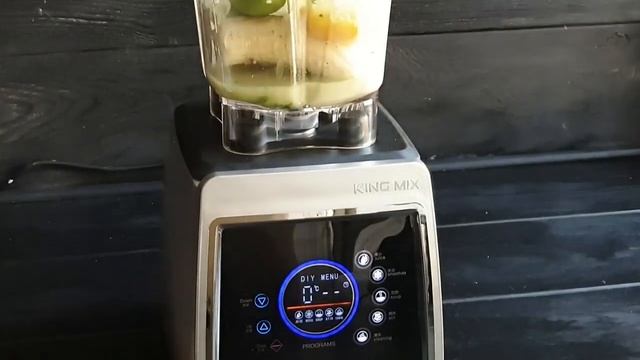 Фруктовый смузи с чаем матча в блендере King Mix KM-B2 смотреть онлайн