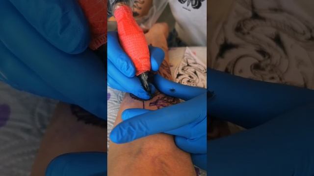 Мая первая татуировка: дракон Хаку из аниме "Унесенные призраками"