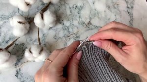 Модная шапка спицами / Шапка с модной макушкой / Шапка спицами / Шапка с удлиненной макушкой