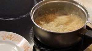 Овсяная кашка с бананом. Диетический полезный завтрак.