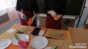 Цветы из моркови и огурца