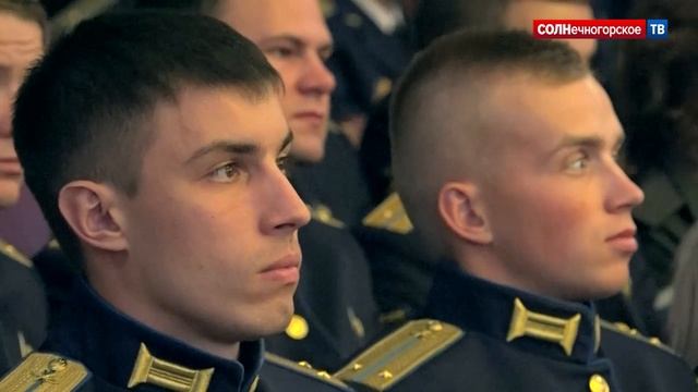 В ДК "Выстрел" прошло собрание выпускников воздушно-космических академий смотреть онлайн