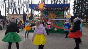 Хоровод с лентами / МАСЛЕНИЦА