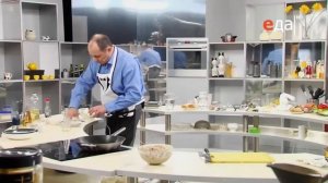 Панировка для хрустящей корочки из крахмала и муки мастер-класс от шеф-повара / Илья Лазерсон