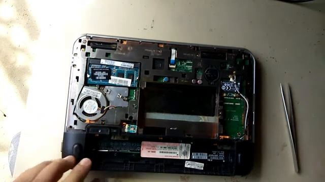 Cara Membongkar Netbook HP 210 / Disassemble HP 210 смотреть онлайн