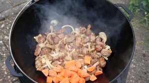 Суп Картофельный с Мясом в Казане / Kartoffelsuppe mit Schweinefleisch