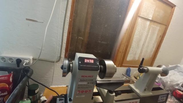 Токарный станок по дереву REALREZ R-1218VD 550 В REZ-R-1218VD 550 W большой подробный обзор тест смотреть онлайн