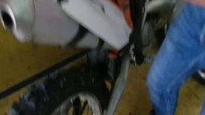 Замена задних тормозных колодок KTM 250 exc