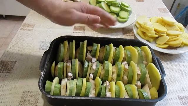 Вкусный ужин. КАРТОШКА С ГРИБАМИ И КАБАЧКАМИ в духовке