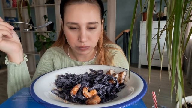 МУКБАНГ??#мугбанг#паста #mugbang #паста#креветки#food #eting #еда #курочка #pasta #грибы #food смотреть онлайн
