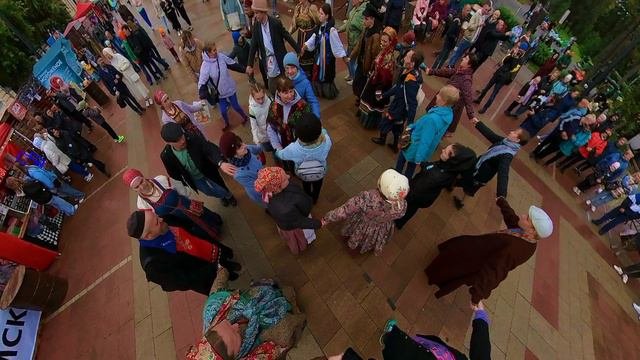 Квасим капуста по старинному рецепту, ансамбль 