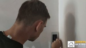 Лучшее решение для неровных стен.