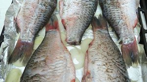 Карась запеченный в духовке