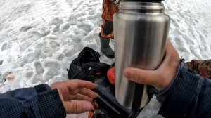 По последнему льду, река вскрылась. Рыбалка на Чусовой.