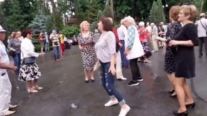 ЗАМАНИЛА, СОБЛАЗНИЛА! ТАНЦЫ В ПАРКЕ ГОРЬКОГО ХАРЬКОВ 2021