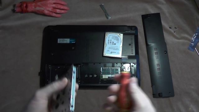 Замена жесткого диска в ноутбуке Asus смотреть онлайн
