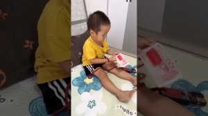 儿子喜欢乱摸风扇，爸爸来了反向育儿，儿子再也不敢乱摸电器了！#Cute baby#Cute#呆萌小米宝#聪明宝宝#爸爸带娃 #萌娃#熊孩子