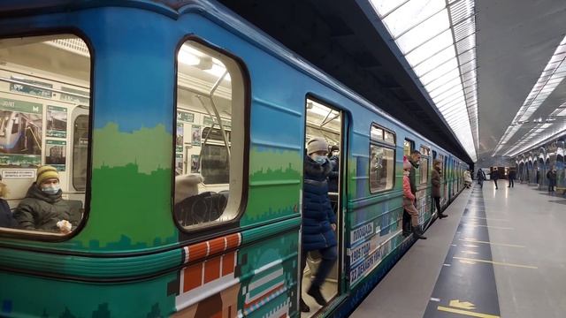Номерной "30 лет Екатеринбургскому метро" на станции Чкаловская