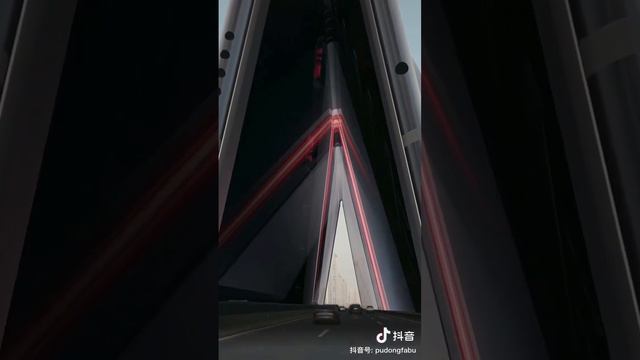 Гигантская реклама смартфона на мосту Янпу в Шанхае. смотреть онлайн