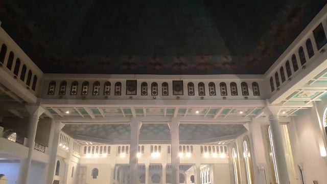 Великая мечеть Аль Акбар Сурабая. Чудодейственный напиток и подлодка СССР. Путешествие в Индонезию. смотреть онлайн