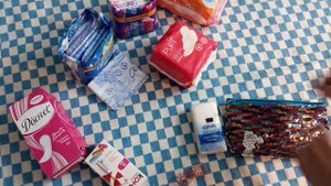 косметичка на первые месячные ?