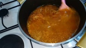 Preparation of lentil soup/Mərci şorbasının hazırlanması/Приготовление чечевичного супа