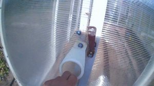 Теплица из строительных лесов.