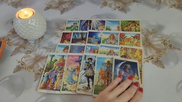 С КЕМ МУЖЧИНА ПЕРЕПИСЫВАЕТСЯ ВТАЙНЕ ОТ ВАС? Таро гадание