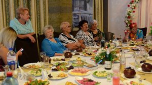 Застольные песни -  А в саду калина розцвітає