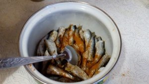 Готовим ШПРОТЫ сами дома. Как приготовить шпроты самим.