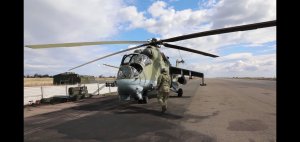 ??? Ударные вертолеты Ми-28 и Ми-24 "?️тважных" наносят огневое поражение украинским нацистам.