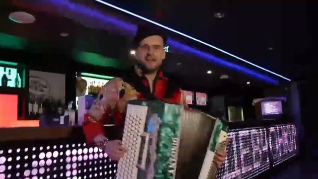 АНТОНИО ДОРОФЕЕВ. БАЯНИСТ САМАРА. СТУДИЯ ГРАНДИОЗНЫХ ПРАЗДНИКОВ ВАРВАРЫ ВИШНИ. смотреть онлайн