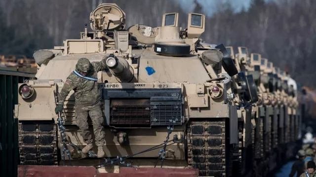 США не исключают поставок танков Abrams на Украину